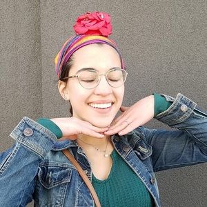 Meet your Posher, Donia